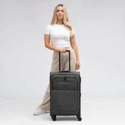 Essentials 12 MEDIUM 4 Rollen Trolley 67 Cm -Roncato Verkäufe c76d24c0ed18b5521e6fd85ae9d35d7f 2